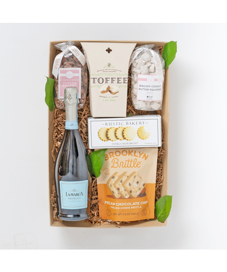 Satisfy your sweet tooth with our Sweet Crate, an artisan gourmet collection brimming with irresistible treats.